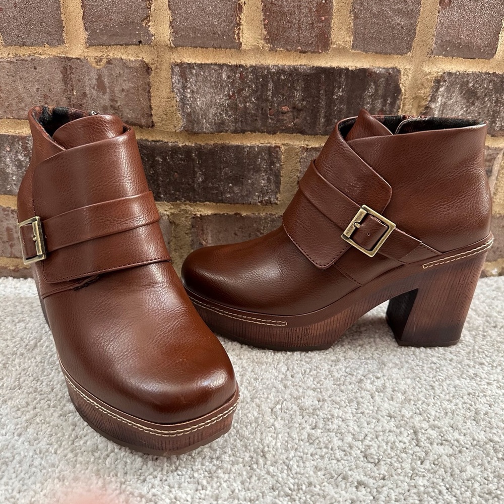 Kork-Ease Brown Ankle Booties with Chunky Heel